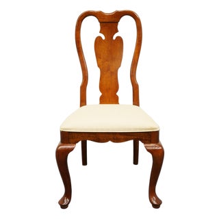 Universal Furniture Cherry Traditional Queen Anne Style Dining Side Chair For Sale