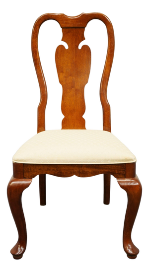 Universal Furniture Cherry Traditional Queen Anne Style Dining Side Chair