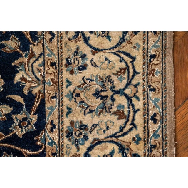Middle Eastern Rug in Wool For Sale - Image 4 of 11