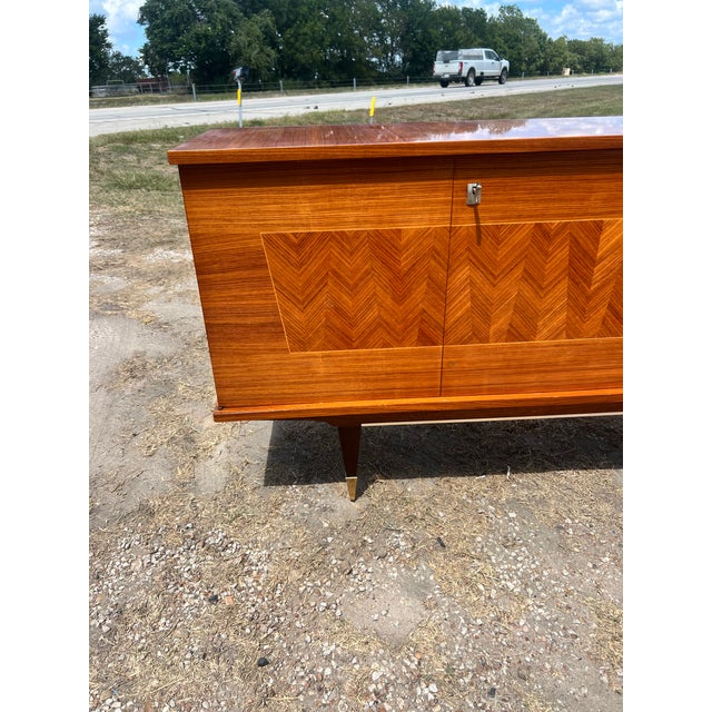 French Art Deco 1940's Light Macassar Sideboard For Sale - Image 6 of 12