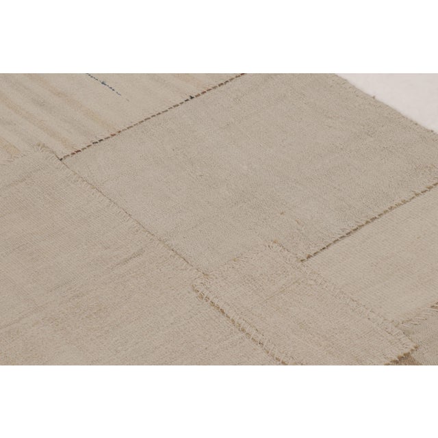 1950s Vintage Turkish Patchwork Rug With Neutral Design in Beige & Gold - Rug & Kilim For Sale - Image 5 of 10