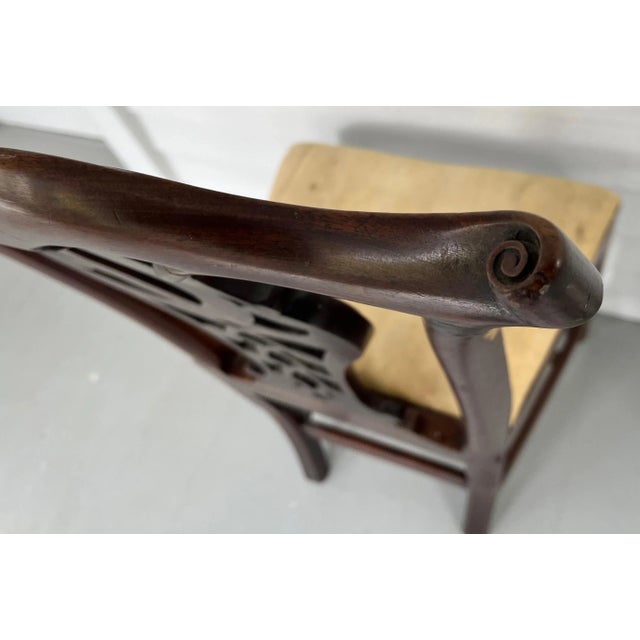 Antique 18th Century American Chippendale Carved Ribbon Back Mahogany Side Chair For Sale - Image 4 of 13