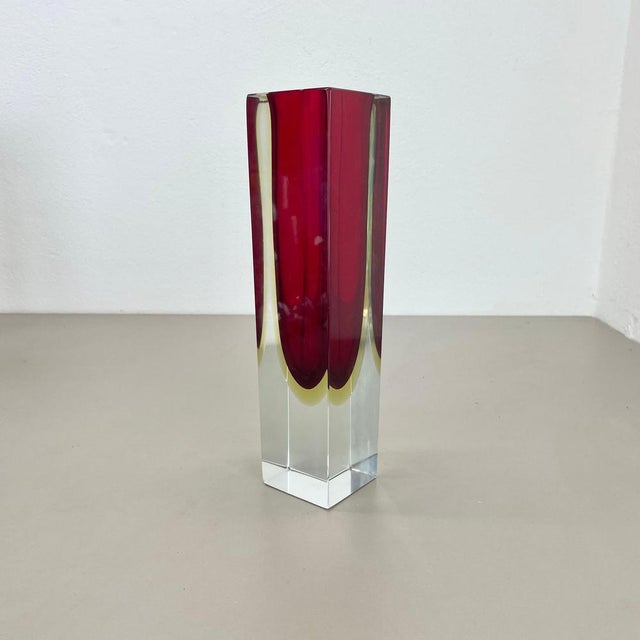 Sommerso Murano Glass Cube Vase attributed to Flavio Poli, Italy, 1970s For Sale - Image 3 of 18