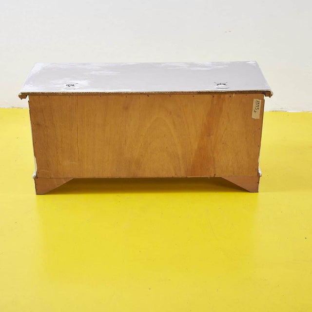 White Vintage Baule Chest in Chipboard Wood For Sale - Image 8 of 9
