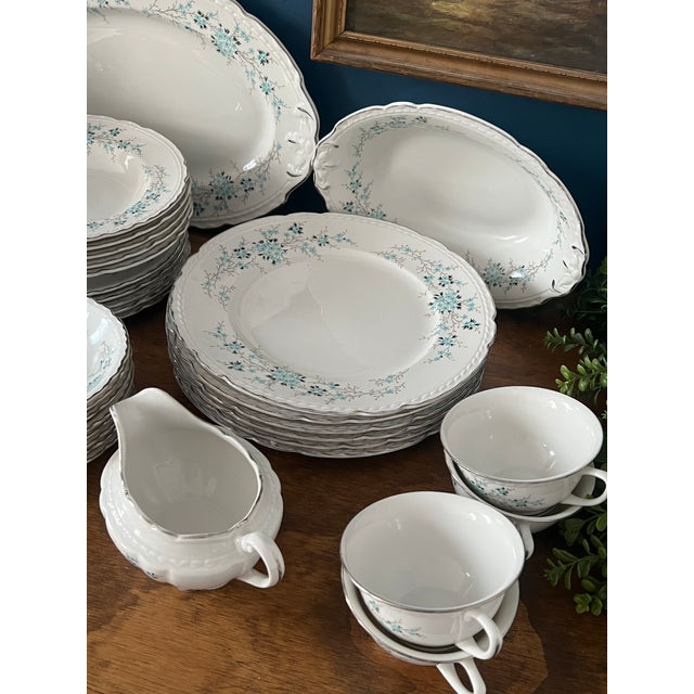 White 1950s English Traditional Royal Jackson Fine Bone China Dinner Service in Blue Floral Spray - 44 Pieces For Sale - Image 8 of 18