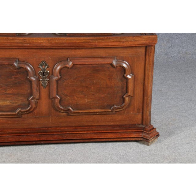 Antique Baroque Chest in Walnut, 1750 For Sale - Image 18 of 18