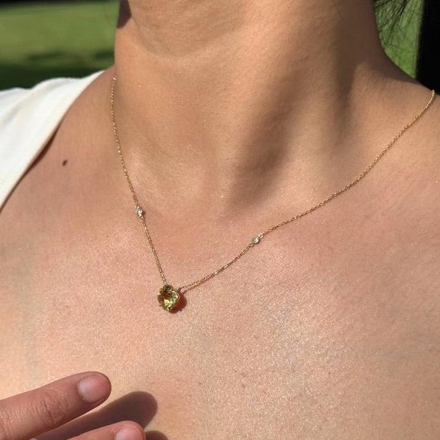 2.04ct Natural Lemon Topaz & Diamond Station Clover Pendant Necklace in 14k Gold For Sale In New York - Image 6 of 12