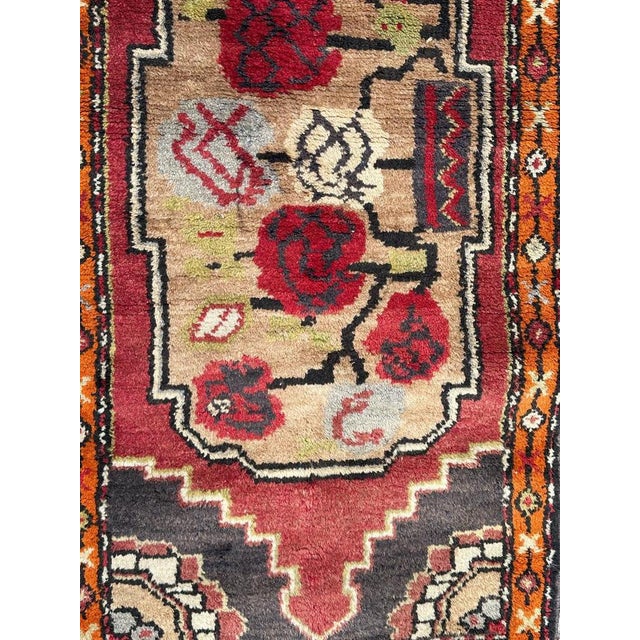Beige Small Vintage Turkish Yastik Rug, 1950s For Sale - Image 8 of 15