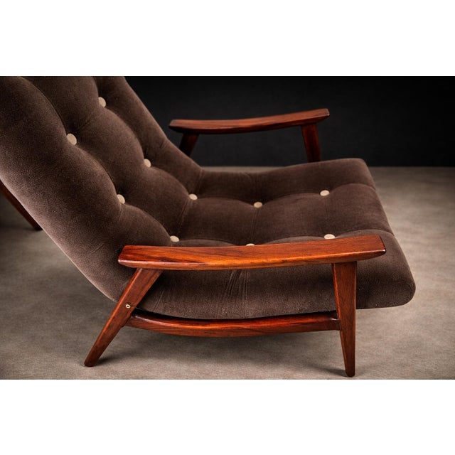 Brazilian Modern Pair of Armchairs in Brazilian Hardwood & Fabric, Gelli, Brazil, 1960s - Lot 508 For Sale - Image 12 of 16