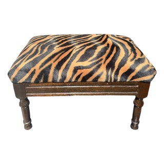 1920s English Mahogany Footstool With Turned Legs and Zebra Pattern Upholstery For Sale
