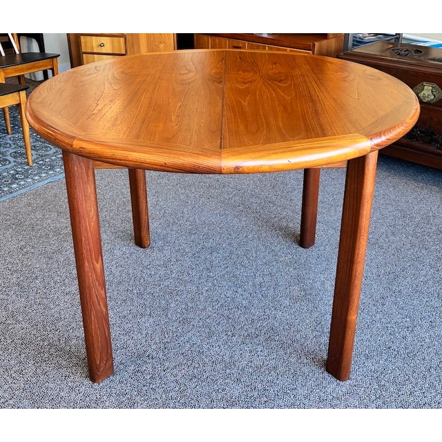 Danish Mid Century Modern Extending Teak Round Dining Table c.1960 Made in Denmark - UK to SF Import - Quality Built -...