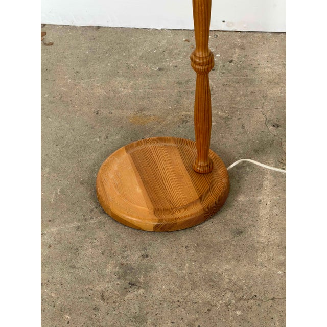Mid-Century Modern Swedish Turned Pine Floor Lamp with Swan-Neck Arm, 1970s For Sale - Image 9 of 12