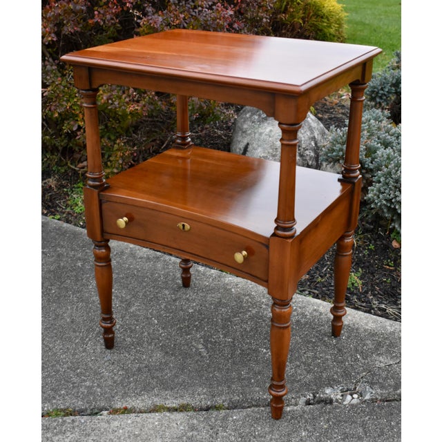 Vintage Statton CherryWood Americana Style Side Table W/Drawer For Sale In Philadelphia - Image 6 of 13