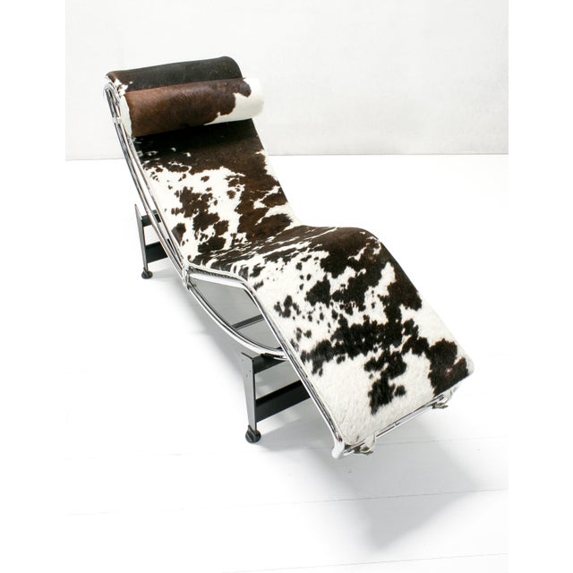 Bauhaus LC4 Chaise Longue by Charlotte Perriand & Le Corbusier for Cassina, 1970s For Sale - Image 3 of 10