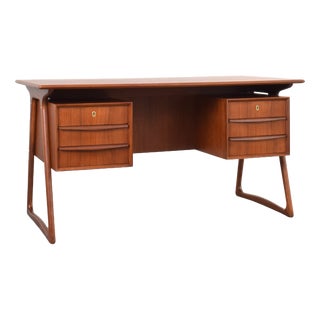 Mid-Century Danish Teak Executive Desk by Svend Åge Madsen for H.P. Hansen, 1960s For Sale