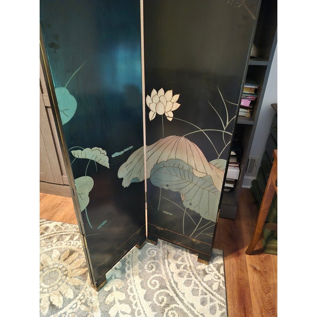 Mid-20th Century Chinese Export/Coromandel Screen With Embossed Details For Sale - Image 11 of 18