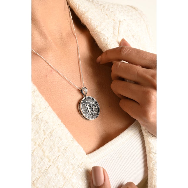 Retro Bitcoin Unique Cryptocurrency Unisex Pendant Gift for Him in 925 Silver For Sale - Image 6 of 12