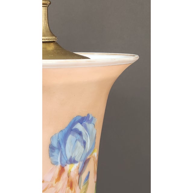 1940s Mid-Century Modern Hand-Painted Iris Satin Glass Table Lamp in Blush Pink With Brass Hardware For Sale - Image 14 of 17
