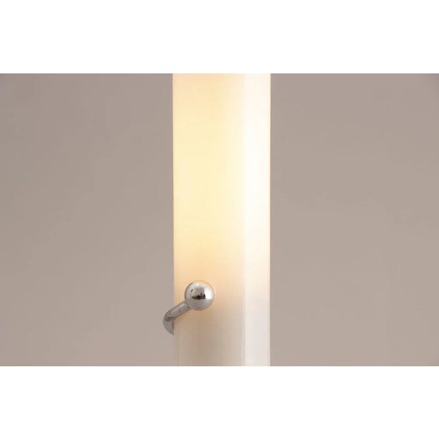 White Exceptional Table Lamps in Chrome and Onyx with White Glass Cylinders, Set of 2 For Sale - Image 8 of 9