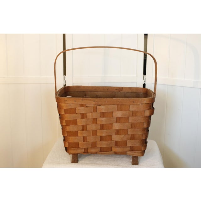 American Antique White Oak Large Gathering Basket Handcrafted in Vermont by Basketville For Sale - Image 3 of 12