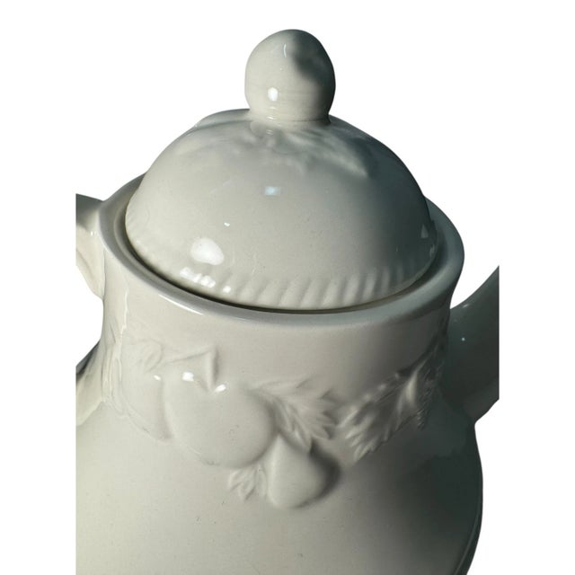 Mid-20th-Century English Pottery Teapot With Embossed Grape Motif For Sale - Image 11 of 16