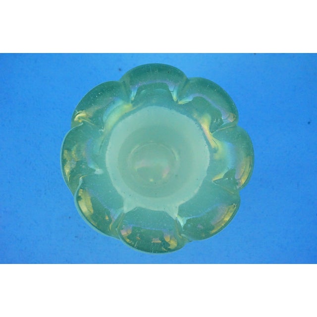 20th Century Tulip Bowl Iridescent Murano Sommerso Glass attributed to Alfredo Barbini for Seguso, 1950s For Sale - Image 9 of 18