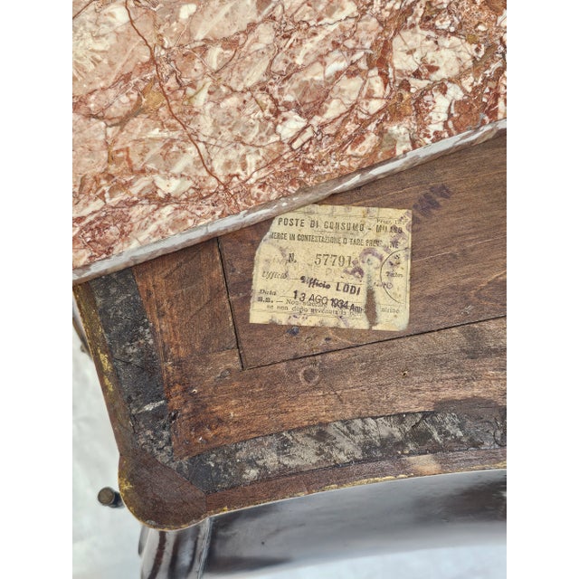 Pair Antique 1900s Italian Bombe Nightstands Marble Tops Burl Walnut With Gilt Wood Accent For Sale - Image 12 of 12