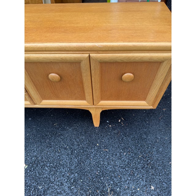 Mid 20th Century Modern Oak Credenza With Paneled Doors and Sculpted Base For Sale - Image 4 of 12