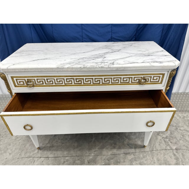 Mid 20th Century White Wood French Louis XVI Jansen Style Chest Commode With Marble Top For Sale - Image 10 of 17