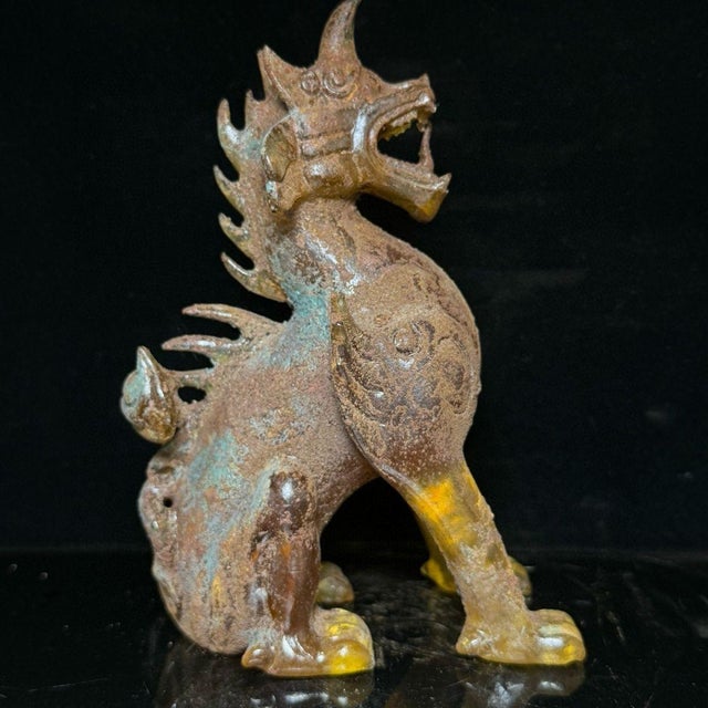 Early 20th Century Antique Glass Guardian Lion Sculpture – 7.1" Roaring Mythical Beast With Verdigris Patina For Sale - Image 5 of 9