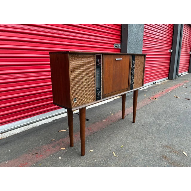 Vintage Mid Century Stereo Console by GE/General Electric-Bluetooth Ready! For Sale - Image 4 of 9