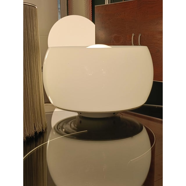 Artemide Omega Table Lamp in Glass and Metal by Vico Magistretti for Artemide, Italy, 1960s For Sale - Image 4 of 7