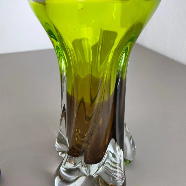 Vintage German Vase in Hand Blown Crystal Glass from Joska, 1970s, Set of 2 For Sale - Image 15 of 18
