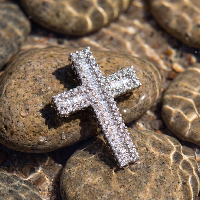 Late 20th Century Late 20th-Century Baguette and Brilliant Cut Natural Diamond Cross Pendant For Sale - Image 5 of 5