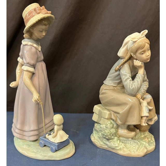 Beige 1980s Lladro Duo: #5044 & #1211 - A Pair For Sale - Image 8 of 9
