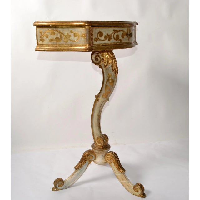 20th Century Giltwood Florentine Side Table Hand-Carved Tripod Scrolled Base For Sale - Image 12 of 13