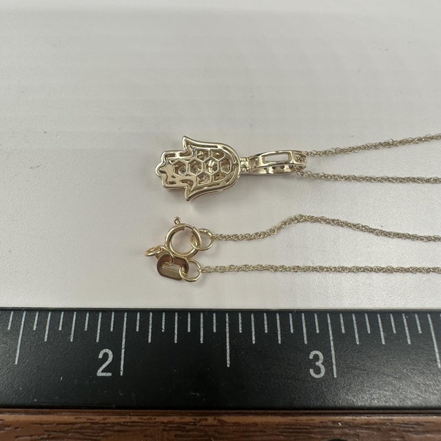 Diamond Hamsa Pendant Necklace in 10kt Yellow Gold – 0.25ctw, 18in, New For Sale In New York - Image 6 of 6