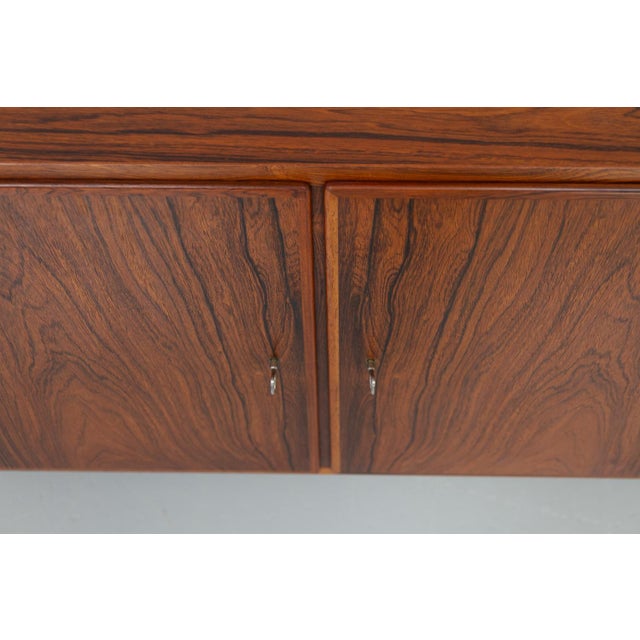 Brown Danish Rosewood Sideboard by Carlo Jensen for Hundevad & Co, 1960s For Sale - Image 8 of 18
