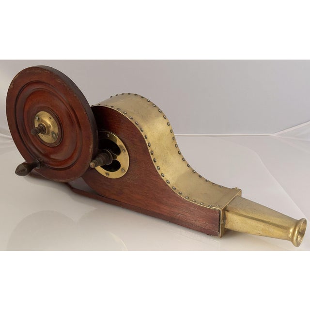 English Early 19th Century Georgian Era Mechanical Fire Bellows of Brass and Mahogany From England For Sale - Image 3 of 15
