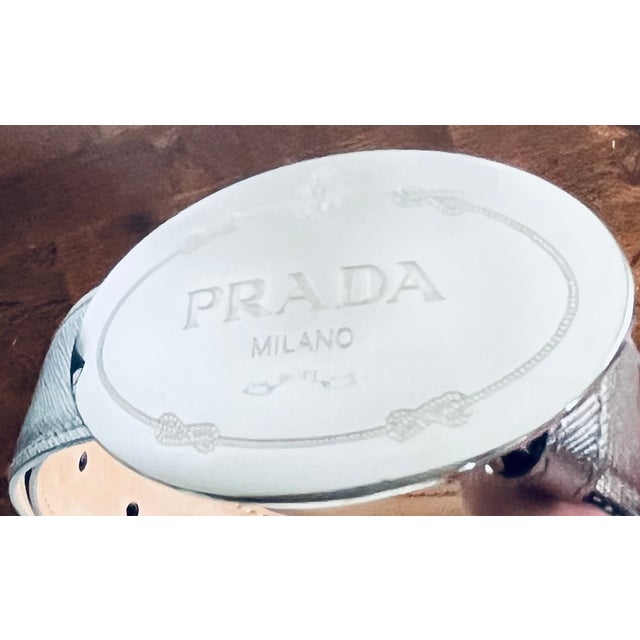 Modern Vintage Prada Silver Saffiano Leather Belt - Engraved Oval Buckle, Made in Italy For Sale - Image 3 of 13
