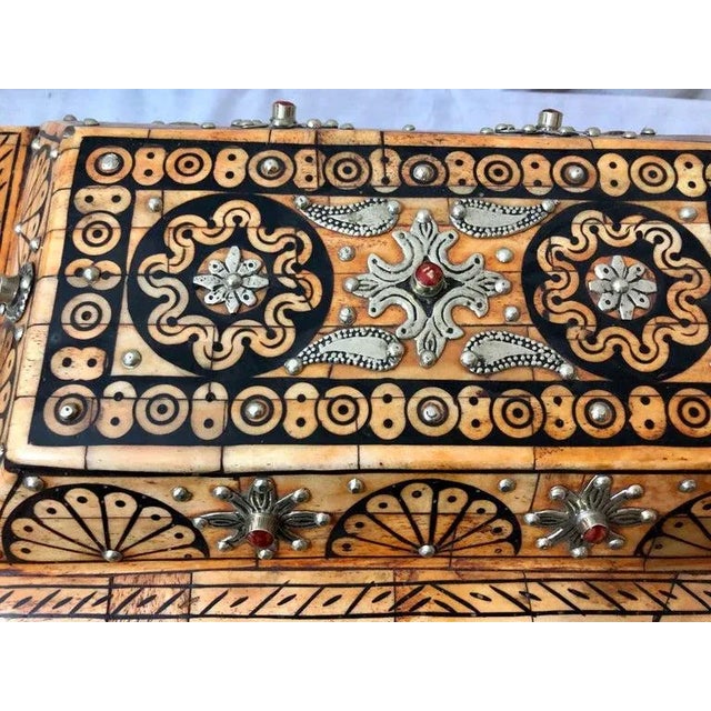 Tribal Orange Resin Jewelry Chest or Box With Brass Inlay For Sale In New York - Image 6 of 11