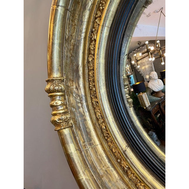 Antique English Regency Gilt Convex Mirror, 1810 For Sale - Image 4 of 18