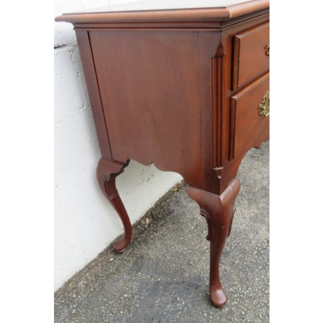 Late 20th Century Late 20th Century Hickory Queen Anne Mahogany Long Sideboard Buffet Credenza Bathroom Vanity For Sale - Image 5 of 17