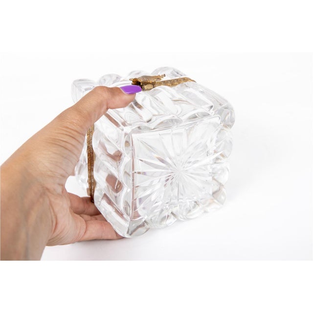 French Early 20th Century Vintage French Cut Crystal Box With Gilt Mounts and Hinged Lid & Clasp For Sale - Image 3 of 6