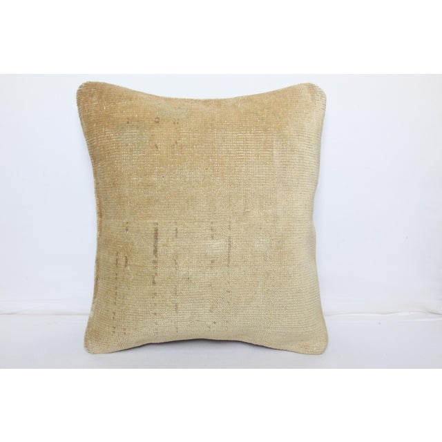 Here i am listing a 100% Handmade double knotted rug pillow cover, made from Vintage Oushak carpet rug. This’s a modern...