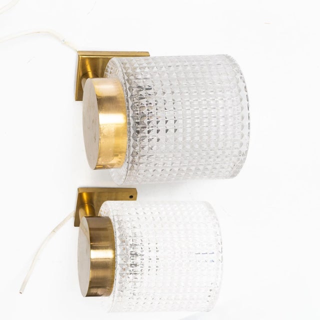 Orrefors Brass and Glass Sconces by Carl Fagerlund for Orrefors, Sweden, 1960s, Set of 2 For Sale - Image 4 of 5