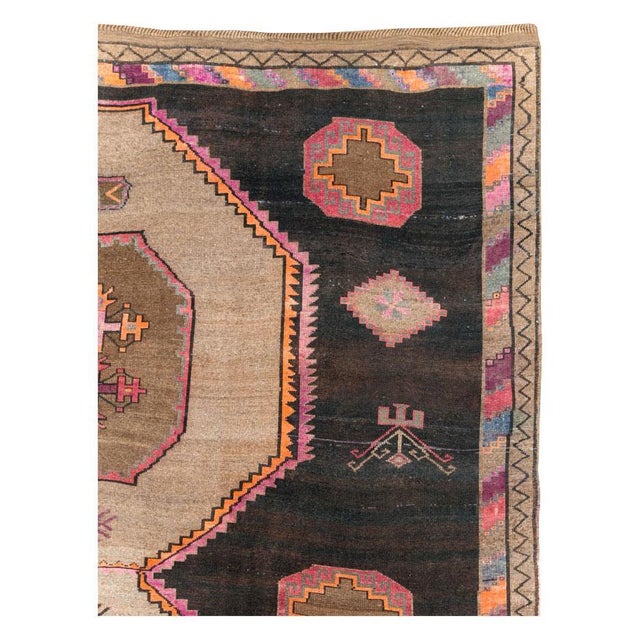 Tribal Galerie Shabab Collection Mid-20th Century Handmade Turkish Anatolian Room Size Carpet For Sale - Image 3 of 10