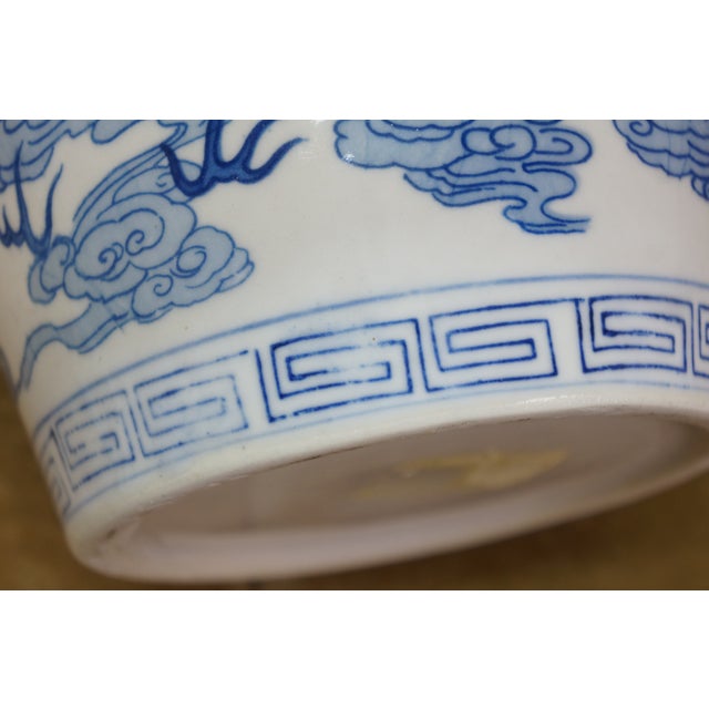 Chinese Chinoiserie Blue & White Porcelain Dragon Ginger Jar Mantel Vase Urn 11" For Sale - Image 13 of 14