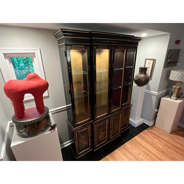 Mid 20th Century Ethan Allen Handpainted, Black and Gold Chinoiserie Asian China Display Cabinet and Buffet For Sale - Image 9 of 12