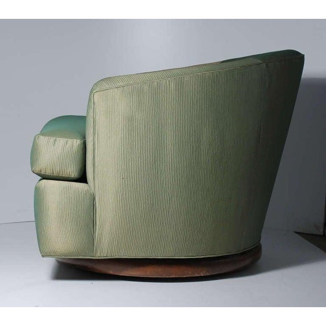 Mid 20th Century Milo Baughman Attributed Gliding / Swivel Barrel Back Club Chairs - A Pair For Sale - Image 5 of 8